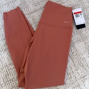 Nike Terracotta Leggings